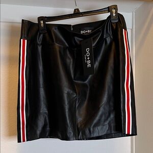 NWT DO+BE 1X plus size faux leather black skirt red white stripes on sides